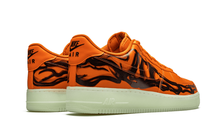 Sneakers éditions limitées et authentiques Nike Air Force 1 Low Orange Skeleton Halloween (2020) - CU8067-800 - Kickzmi