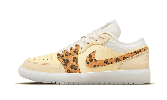 Air Jordan 1 Low SNKRS Day - DN6998-700 - Kickzmi