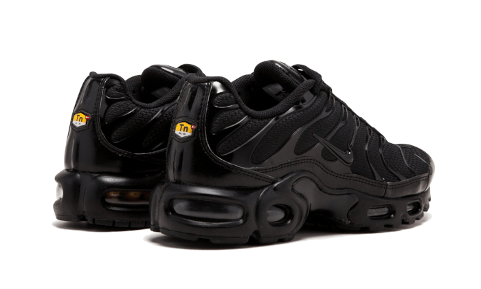 Sneakers éditions limitées et authentiques Nike Air Max Plus Triple Black - 604133-050 / CD0609-001 - Kickzmi