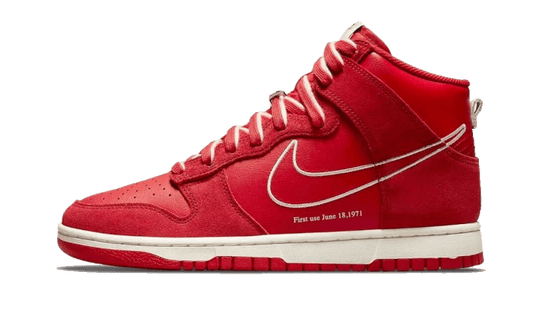 Sneakers limitées et authentiques Nike Dunk High First Use University Red - DH0960-600 - Kickzmi