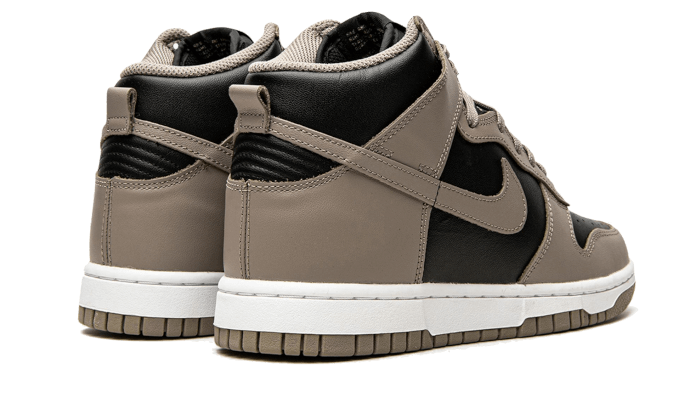 Sneakers limitées et authentiques Nike Dunk High Moon Fossil - DD1869-002 - Kickzmi