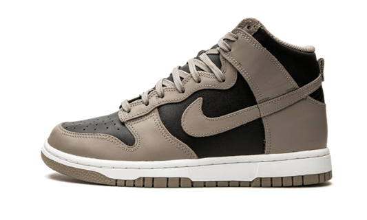 Sneakers limitées et authentiques Nike Dunk High Moon Fossil - DD1869-002 - Kickzmi