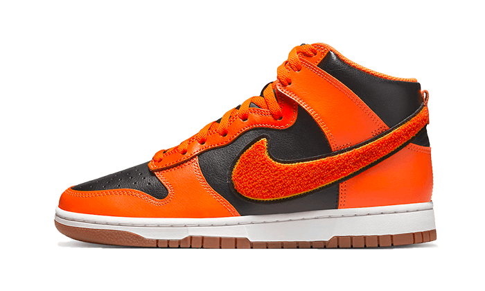 Sneakers limitées et authentiques Nike Dunk High University Chenille Swoosh Safty Orange - DR8805-002 - Kickzmi