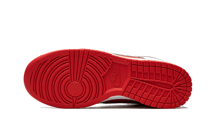 Sneakers éditions limitées et authentiques Nike Dunk Low Championship Red - DD1391-600 / CW1590-600 - Kickzmi