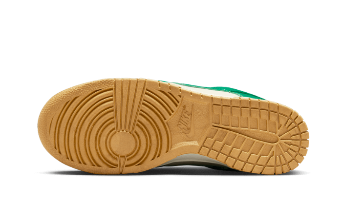 Nike Dunk Low Malachite University Gold - FB7173-131 - Kickzmi