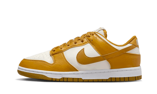 Sneakers éditions limitées et authentiques Nike Dunk Low Next Nature Light Curry - DN1431-001 - Kickzmi