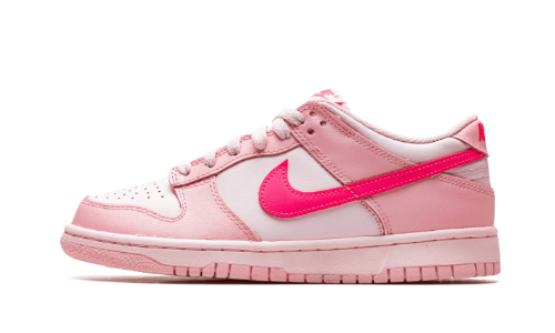 Sneakers éditions limitées et authentiques Nike Dunk Low Triple Pink (Barbie) - DH9765-600 - Kickzmi