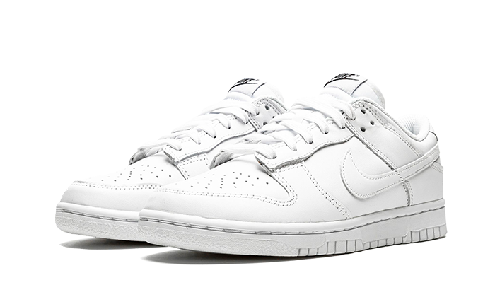 Dunk Low Triple White (2021) Kickzmi