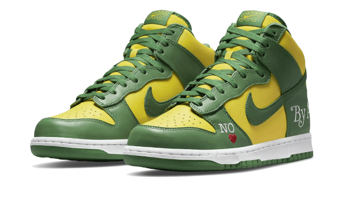 Sneakers limitées et authentiques Nike SB Dunk High Supreme By Any Means Brazil - DN3741-700 - Kickzmi