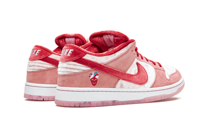 Sneakers éditions limitées et authentiques Nike SB Dunk Low StrangeLove - CT2552-800 - Kickzmi