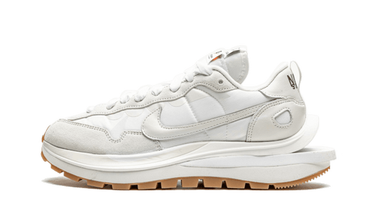 Sneakers éditions limitées et authentiques Nike Vaporwaffle Sacai Sail Gum - DD1875-100 - Kickzmi