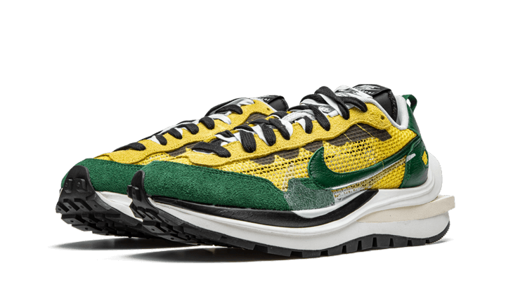 Sneakers éditions limitées et authentiques Nike Vaporwaffle Sacai Tour Yellow Stadium Green - CV1363-700 - Kickzmi