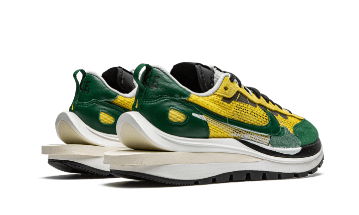 Sneakers éditions limitées et authentiques Nike Vaporwaffle Sacai Tour Yellow Stadium Green - CV1363-700 - Kickzmi