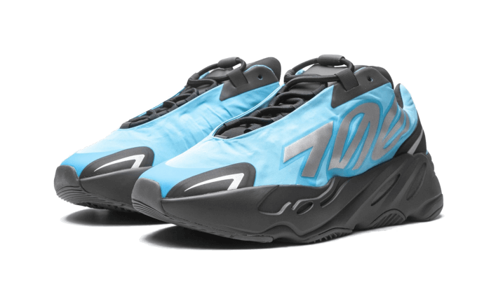 Sneakers éditions limitées et authentiques Adidas Yeezy 700 MNVN Bright Cyan - GZ3079 - Kickzmi