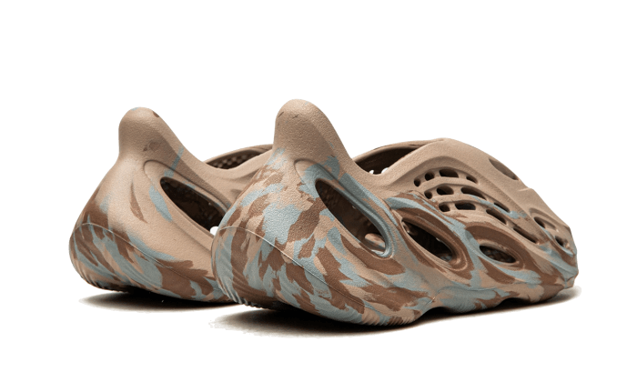 Sneakers éditions limitées et authentiques Adidas Yeezy Foam RNNR MX Sand Grey - GY3969 - Kickzmi