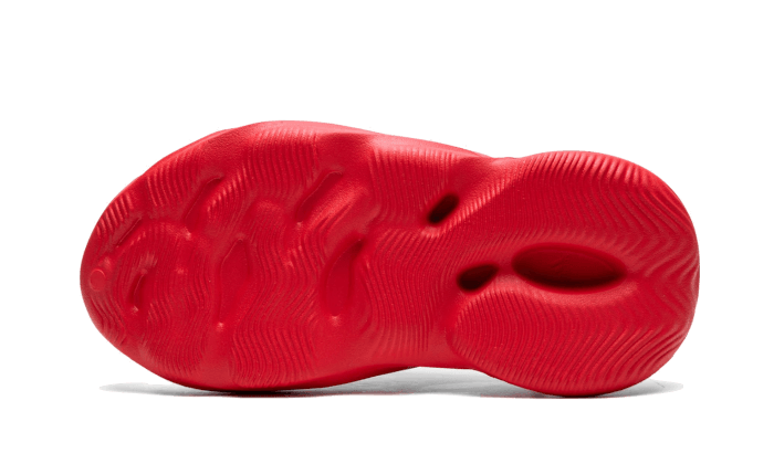 Sneakers éditions limitées et authentiques Adidas Yeezy Foam RNNR Vermillion - GW3355 - Kickzmi
