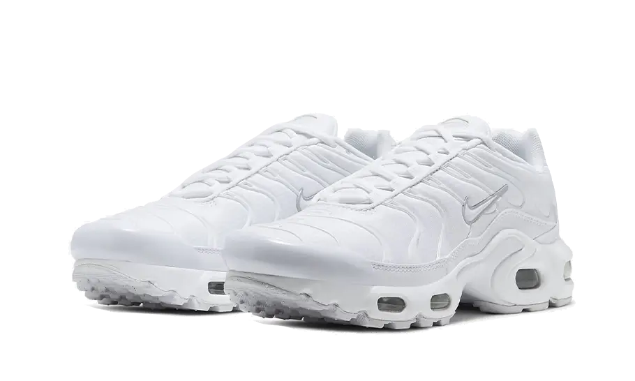 Nike Air Max Plus Triple White - CW7044-100 - Kickzmi