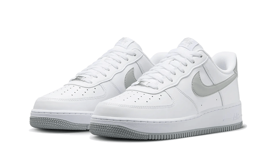 Sneakers éditions limitées et authentiques Nike Air Force 1 Low '07 White Light Smoke Grey - FJ4146-100 - Kickzmi