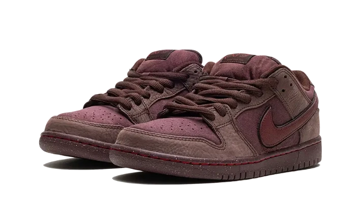 Nike SB Dunk Low City Of Love Burgundy Crush - FN0619-600